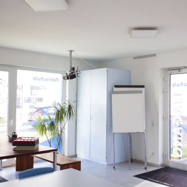 Helle und großzügige Fahrschulräume in Dortmund für die 7-Tage-Theorie-Intensivkurse