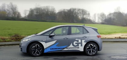 moderne-elektroausbildung-bei-der-fahrschule-gronemeier-hennemann-unterwegs-in-dortmund